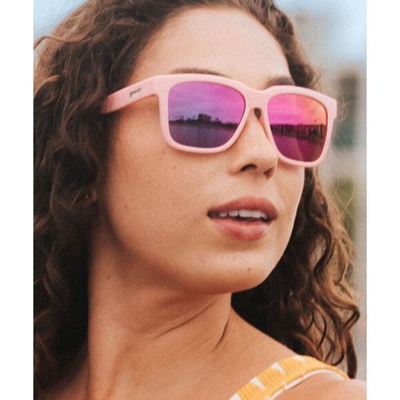 Pool Noodle Battle Hero Sunglasses - Picture 3 of 5